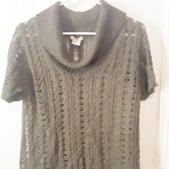 Nubby Mockneck Sheer Green Top - Picture 3 of 8